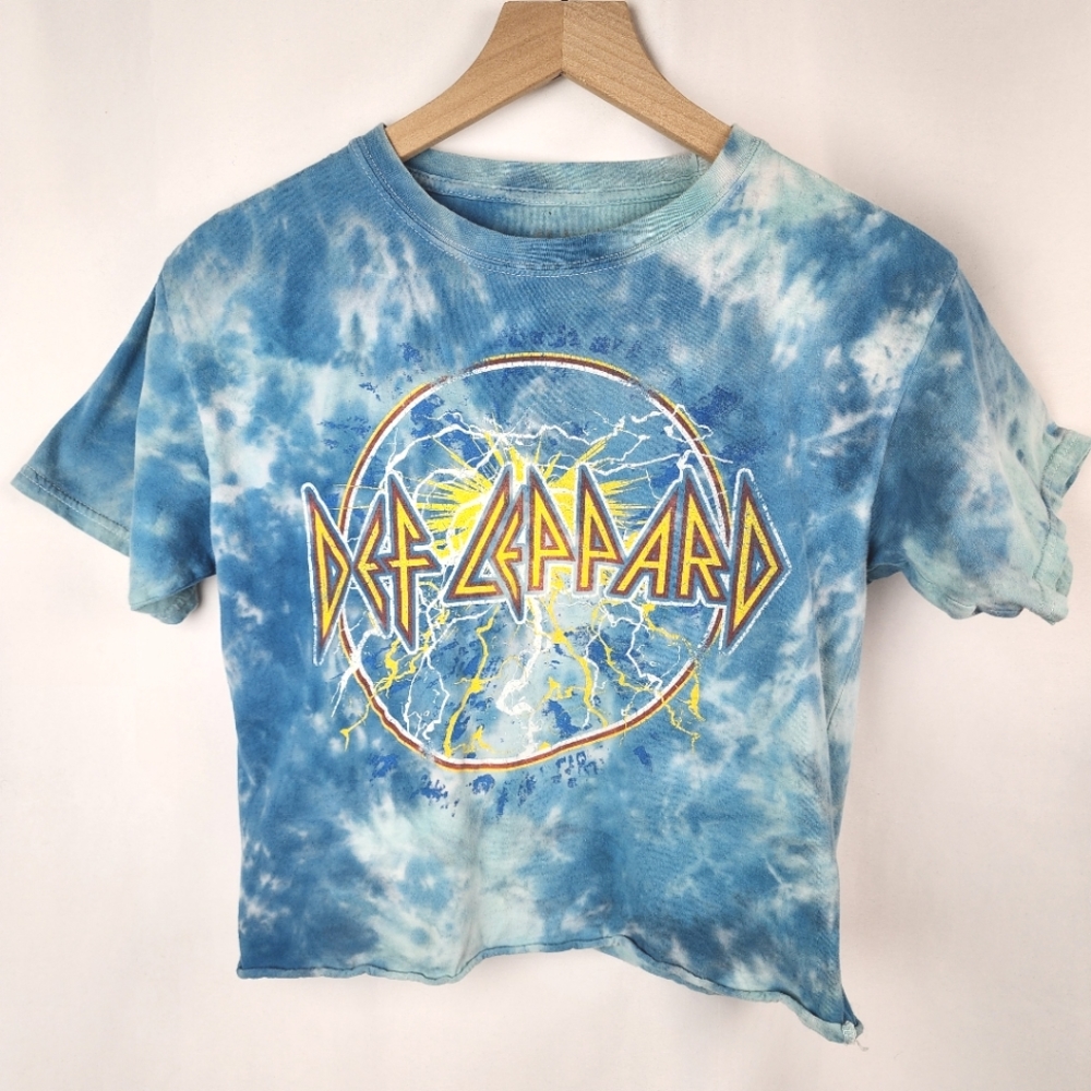Def Leppard Women's Blue Tye Dye Cropped Tee Size S